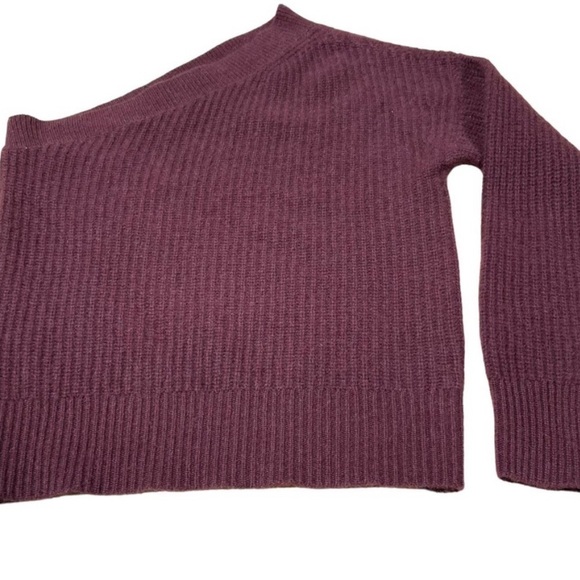 360 Cashmere Lena Olive Off-The-Shoulder Sweater Sizes: XSMALL , Small - Picture 14 of 14